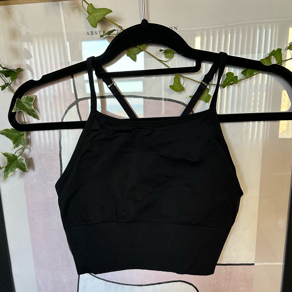 lululemon tank bra - Picture 1 of 3